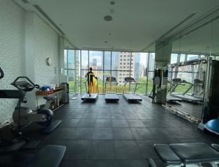 Oriental Residence  1 Bedroom Condo For Rent in Wireless Road