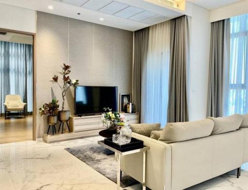 Siamese Ramada Plaza  2 Bedroom Condo in Phra Khanong