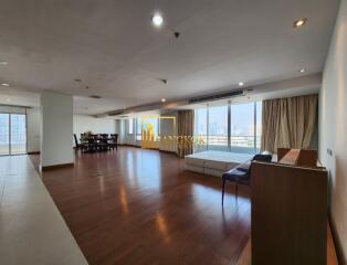 3 Bedroom Duplex Apartment in Phrom Phong For Rent