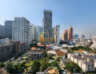 3 Bedroom Duplex Apartment in Phrom Phong For Rent