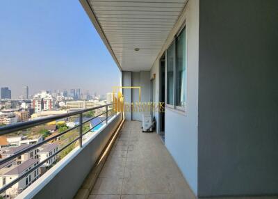 3 Bedroom Duplex Apartment in Phrom Phong For Rent