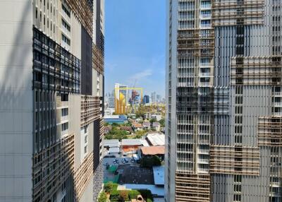 1 Bed Serviced Apartment in Phrom Phong