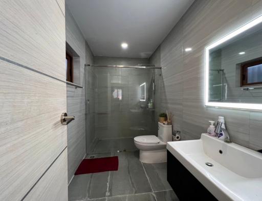 5 Bedroom House For Sale in Lad Phrao