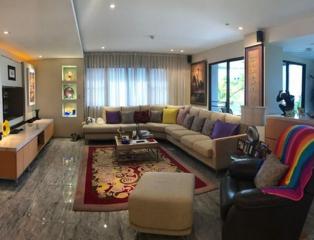 Pearl Garden  2 Bed Condo For Sale in Sathorn