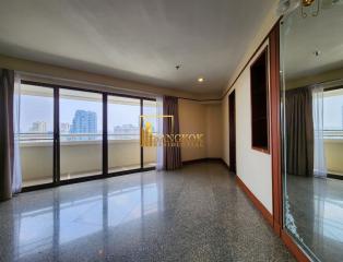 Baan Suanpetch  3 Bedroom Condo in Sukhumvit 39