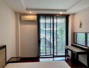 O2 Hip  1 Bed Condo For Rent in Ploenchit
