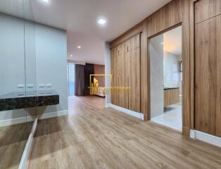 Renovated 3 Bedroom Apartment in Asoke