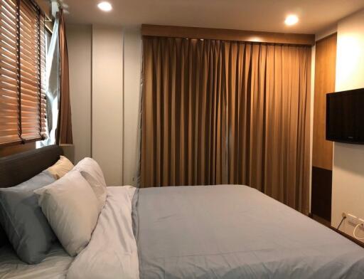 1 Bedroom Duplex For Rent in The Rajdamri