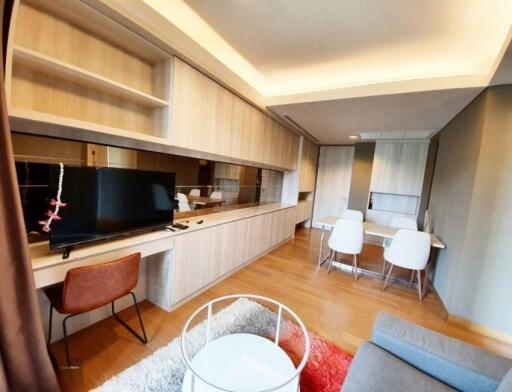 The Lumpini 24  2 Bedroom Condo in Phrom Phong