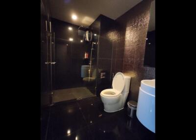 Rhythm Sukhumvit  2 Bedroom For Sale in Thonglor