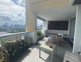 Monterey Place  3 Bedroom Duplex Condo in Asoke