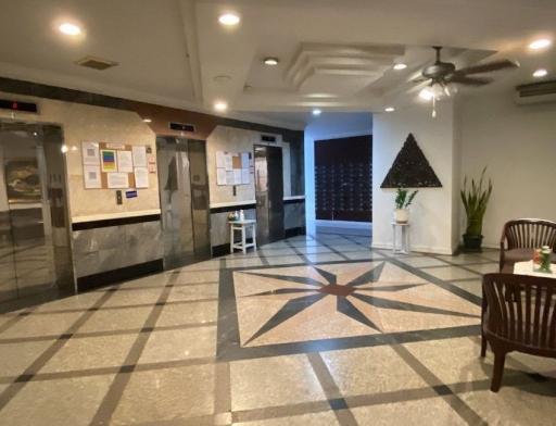 Monterey Place  3 Bedroom Duplex Condo in Asoke