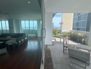 Monterey Place  3 Bedroom Duplex Condo in Asoke