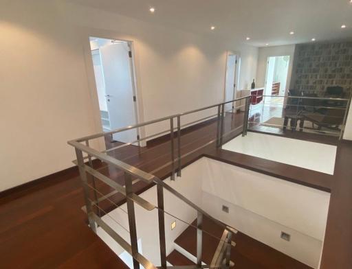 Monterey Place  3 Bedroom Duplex Condo in Asoke