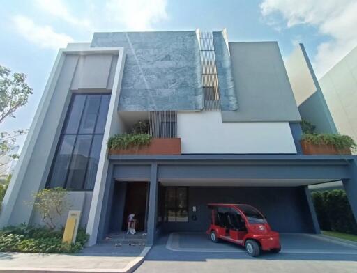 Bugaan Krungthepkreetha  4 Bedroom House in Bangkapi