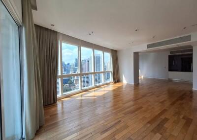 Millennium Residence  3 Bedroom Condo in Asoke