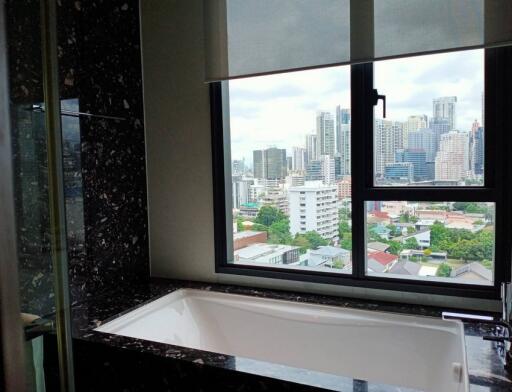 Beatniq  2 Bedroom Condo in Thonglor