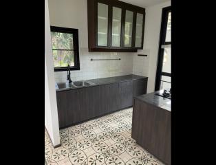 4 Bedroom House For Rent in Rama 9