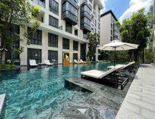 The Reserve Sukhumvit 61 Hideaway  Luxurious 1 Bedroom Condo in Ekkamai