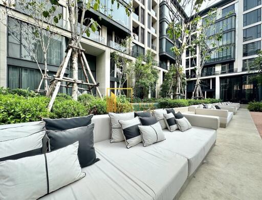 The Reserve Sukhumvit 61 Hideaway  Luxurious 1 Bedroom Condo in Ekkamai