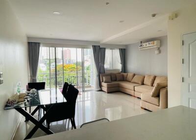 The Rise 39  2 Bedroom Condo in Phrom Phong