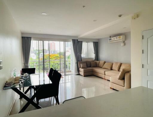 The Rise 39  2 Bedroom Condo in Phrom Phong