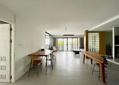 Waterford Park  2 Bedroom Condo For Sale in Thonglor