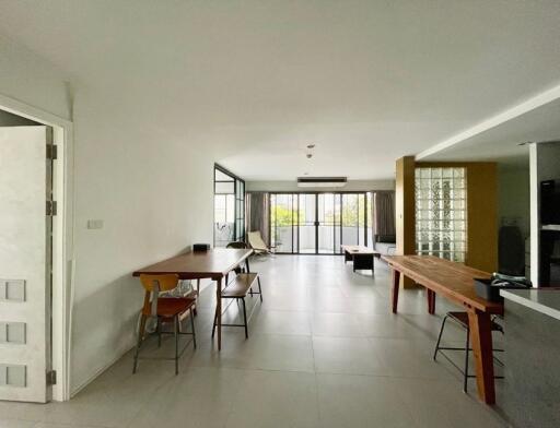 Waterford Park  2 Bedroom Condo For Sale in Thonglor