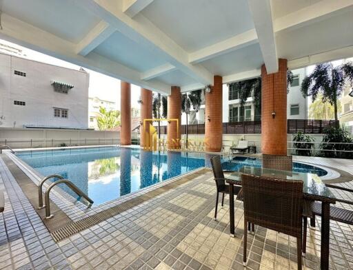 Acadamia Grand Tower  2 Bedroom Condo in Phrom Phong