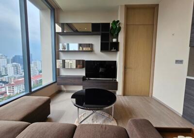 The Esse Asoke  2 Bedroom Condo in Sukhumvit 21