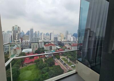 The Esse Asoke  2 Bedroom Condo in Sukhumvit 21