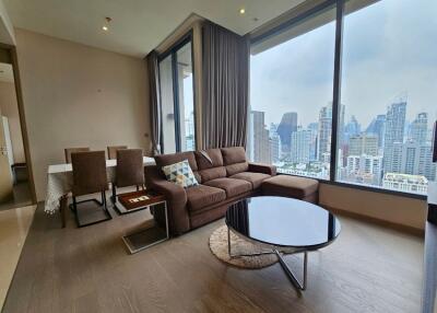 The Esse Asoke  2 Bedroom Condo in Sukhumvit 21