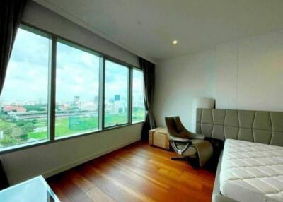 3 Bedroom Condo For Sale in 185 Rajadamri