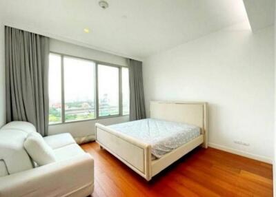 3 Bedroom Condo For Sale in 185 Rajadamri