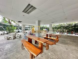 Large 3 Bedroom Apartment in Thonglor