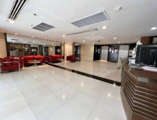 Silom City Resort  3 Bedroom Condo in Central Silom