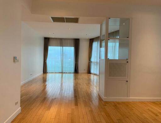 Millennium Residence  3 Bedroom Condo in Asoke