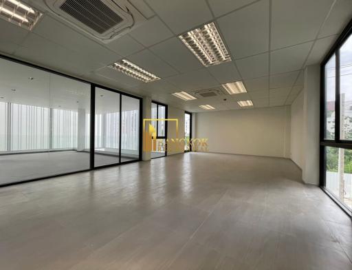 Office Building For Rent in Phrom Phong