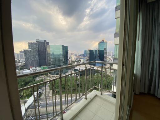 Wind Ratchayothin near BTS Ratchayothin Spacious 1-Bedroom 1-Bathroom Condo for Rent