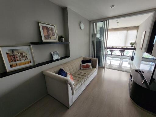 RHYTHM Sukhumvit 44/1 near BTS Ekkamai Great Location! Great View! Stylish Modern 1-Bedroom 1-Bathroom Condo for Rent