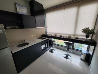 RHYTHM Sukhumvit 44/1 near BTS Ekkamai Great Location! Great View! Stylish Modern 1-Bedroom 1-Bathroom Condo for Rent