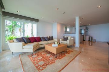 3 Bed House For Sale In Wongamat - Baan Rimpha