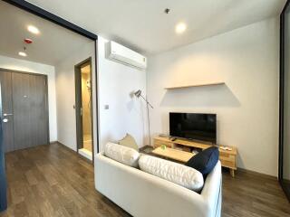 Life Ladprao Valley near BTS Ha Yaek Lat Phrao Stylish Modern 1-Bedroom 1-Bathroom Condo for Rent