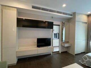 Q Asoke right next to MRT Phetchaburi Great Location! Studio Condo for Rent