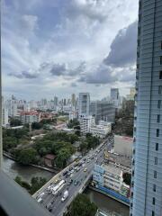 Q Asoke Q Asoke right next to MRT Phetchaburi Great Location! Studio Condo for Rent