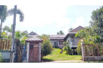 Thai Style 3 Bedrooms house for sale@Maenum