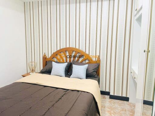 2 bedroom Condo in Siam Oriental Twins Pratumnak