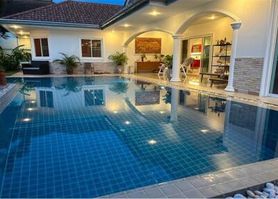 Beautiful Resort-Style Pool Villa in Silverlake Ar - 920361002-97