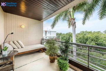 Beachfront Condo in Hua Hin Downtown at Baan Sansaran