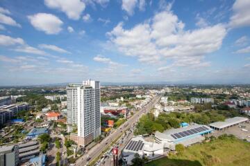 27th floor studio room to rent at Supalai Monte 2